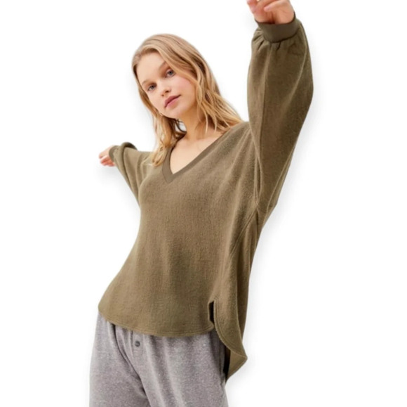 Urban Outfitters Lilith Pullover V-Neck Oversized Cozy Sherpa Sweater XS - Picture 7 of 14